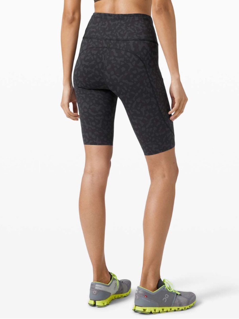 Lululemon Fast and Free Short 10” Leopard-Print High-Rise Bike Shorts Size 4 - Picture 2 of 8